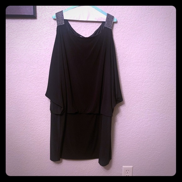 Dress - Picture 1 of 5